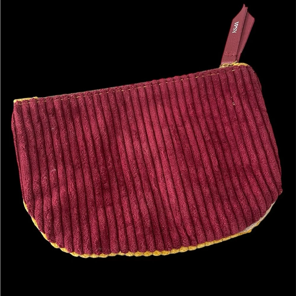 Ipsy‎ 7